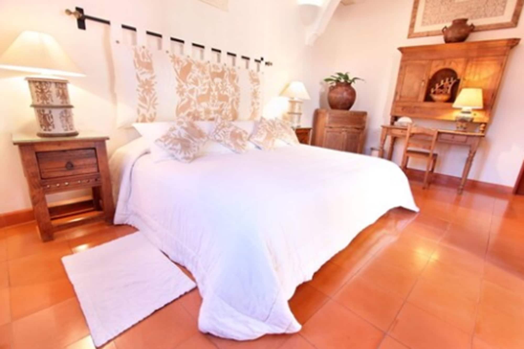 Hotel Boutique La Casa Azul Cuernavaca Bagian luar foto