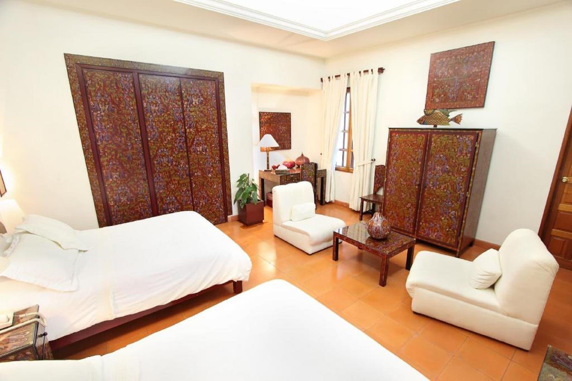 Hotel Boutique La Casa Azul Cuernavaca Bagian luar foto