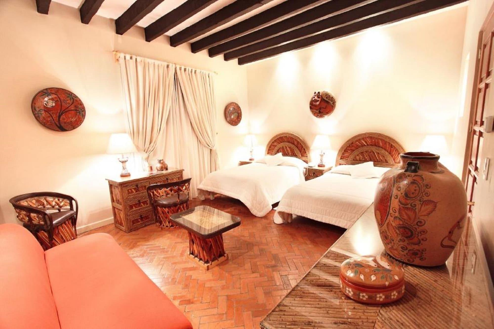 Hotel Boutique La Casa Azul Cuernavaca Bagian luar foto