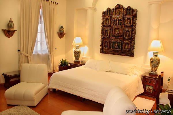 Hotel Boutique La Casa Azul Cuernavaca Ruang foto